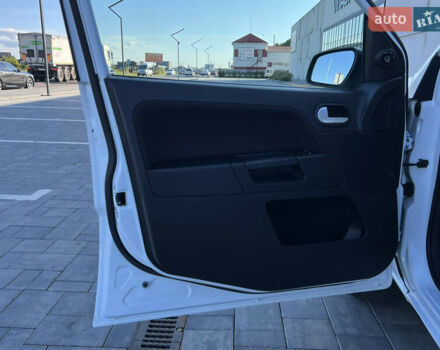 Білий Форд Фьюжен, об'ємом двигуна 1.6 л та пробігом 102 тис. км за 7850 $, фото 69 на Automoto.ua