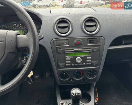 Білий Форд Фьюжен, об'ємом двигуна 1.4 л та пробігом 151 тис. км за 6500 $, фото 10 на Automoto.ua