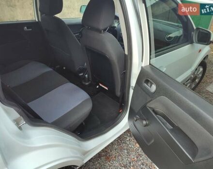 Білий Форд Фьюжен, об'ємом двигуна 1.4 л та пробігом 169 тис. км за 6300 $, фото 16 на Automoto.ua