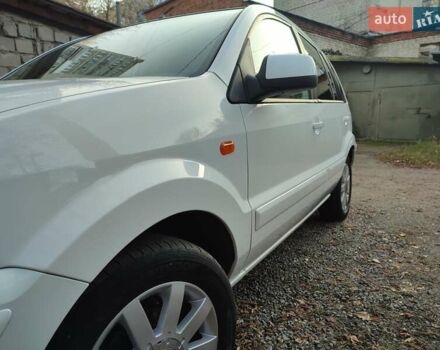 Білий Форд Фьюжен, об'ємом двигуна 1.4 л та пробігом 169 тис. км за 6300 $, фото 1 на Automoto.ua