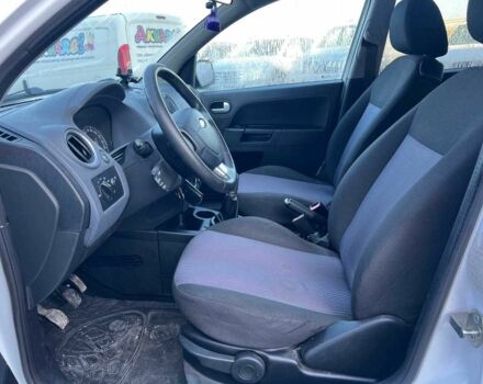 Білий Форд Фьюжен, об'ємом двигуна 1.4 л та пробігом 162 тис. км за 6490 $, фото 18 на Automoto.ua