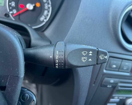 Білий Форд Фьюжен, об'ємом двигуна 1.4 л та пробігом 162 тис. км за 6490 $, фото 22 на Automoto.ua