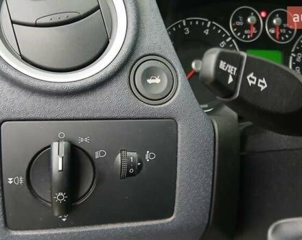 Білий Форд Фьюжен, об'ємом двигуна 0 л та пробігом 130 тис. км за 6900 $, фото 13 на Automoto.ua