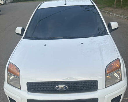 Белый Форд Фьюжн, объемом двигателя 1.39 л и пробегом 201 тыс. км за 5500 $, фото 7 на Automoto.ua