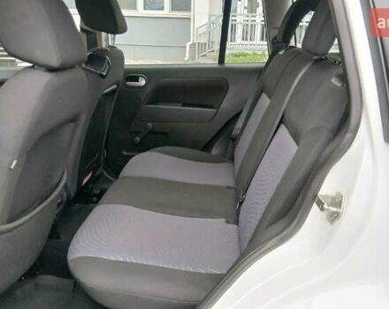 Білий Форд Фьюжен, об'ємом двигуна 0 л та пробігом 130 тис. км за 6900 $, фото 16 на Automoto.ua