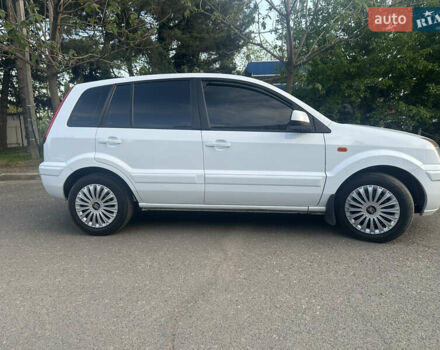 Белый Форд Фьюжн, объемом двигателя 1.39 л и пробегом 201 тыс. км за 5500 $, фото 4 на Automoto.ua