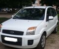 Білий Форд Фьюжен, об'ємом двигуна 1.4 л та пробігом 126 тис. км за 7000 $, фото 1 на Automoto.ua