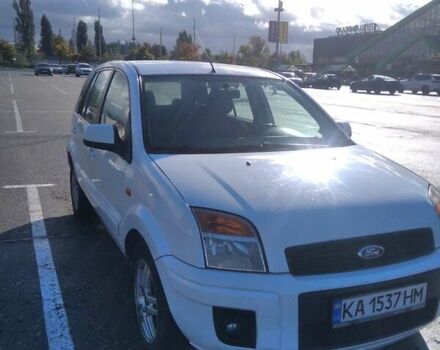 Белый Форд Фьюжн, объемом двигателя 1.39 л и пробегом 164 тыс. км за 4600 $, фото 3 на Automoto.ua