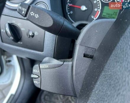 Белый Форд Фьюжн, объемом двигателя 1.4 л и пробегом 162 тыс. км за 6490 $, фото 23 на Automoto.ua