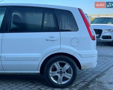 Белый Форд Фьюжн, объемом двигателя 1.4 л и пробегом 162 тыс. км за 6490 $, фото 4 на Automoto.ua