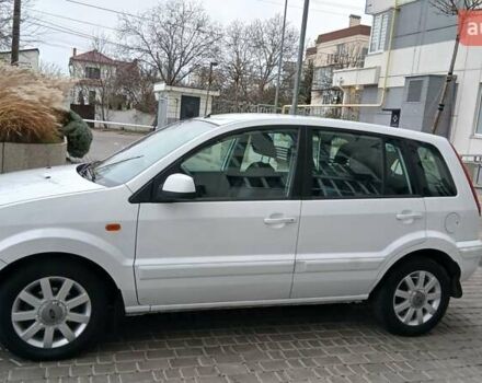 Білий Форд Фьюжен, об'ємом двигуна 0 л та пробігом 130 тис. км за 6900 $, фото 3 на Automoto.ua
