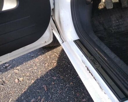 Белый Форд Фьюжн, объемом двигателя 1.39 л и пробегом 164 тыс. км за 4600 $, фото 6 на Automoto.ua