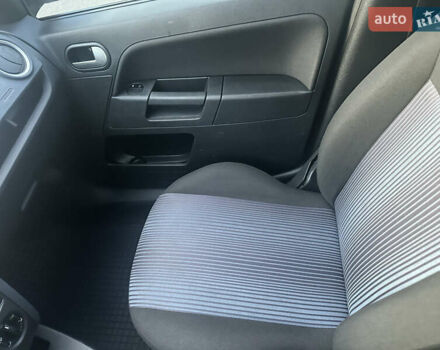 Белый Форд Фьюжн, объемом двигателя 1.39 л и пробегом 201 тыс. км за 5500 $, фото 12 на Automoto.ua