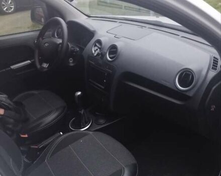 Білий Форд Фьюжен, об'ємом двигуна 1.6 л та пробігом 184 тис. км за 6300 $, фото 5 на Automoto.ua