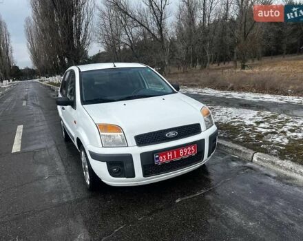 Білий Форд Фьюжен, об'ємом двигуна 1.6 л та пробігом 156 тис. км за 6600 $, фото 9 на Automoto.ua