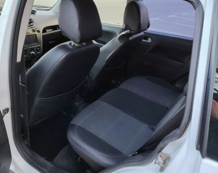 Білий Форд Фьюжен, об'ємом двигуна 1.4 л та пробігом 154 тис. км за 5400 $, фото 3 на Automoto.ua