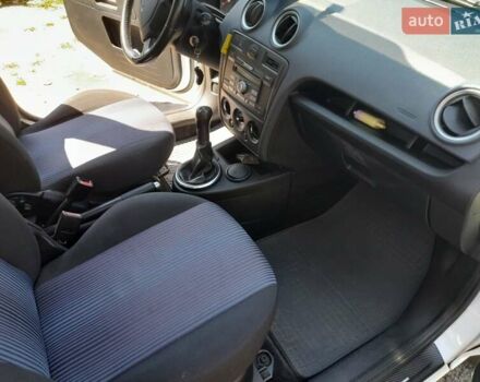 Білий Форд Фьюжен, об'ємом двигуна 1.39 л та пробігом 155 тис. км за 5700 $, фото 3 на Automoto.ua