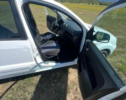 Білий Форд Фьюжен, об'ємом двигуна 1.39 л та пробігом 285 тис. км за 5200 $, фото 14 на Automoto.ua