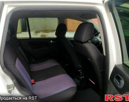 Білий Форд Фьюжен, об'ємом двигуна 14 л та пробігом 147 тис. км за 5900 $, фото 12 на Automoto.ua