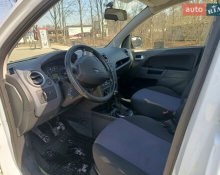 Білий Форд Фьюжен, об'ємом двигуна 1.4 л та пробігом 188 тис. км за 4500 $, фото 6 на Automoto.ua