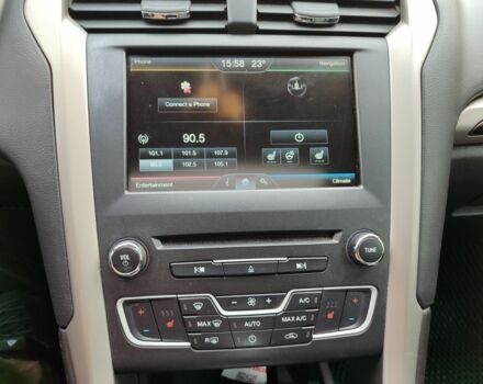 Белый Форд Фьюжн, объемом двигателя 2 л и пробегом 283 тыс. км за 9500 $, фото 9 на Automoto.ua