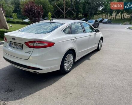 Білий Форд Фьюжен, об'ємом двигуна 2 л та пробігом 168 тис. км за 12300 $, фото 5 на Automoto.ua