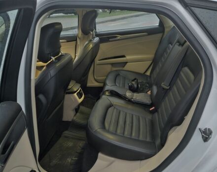 Белый Форд Фьюжн, объемом двигателя 1.6 л и пробегом 194 тыс. км за 7500 $, фото 6 на Automoto.ua