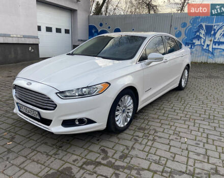 Белый Форд Фьюжн, объемом двигателя 2 л и пробегом 178 тыс. км за 12500 $, фото 7 на Automoto.ua