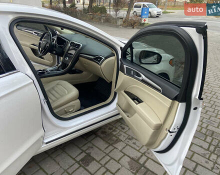 Белый Форд Фьюжн, объемом двигателя 2 л и пробегом 178 тыс. км за 12500 $, фото 14 на Automoto.ua