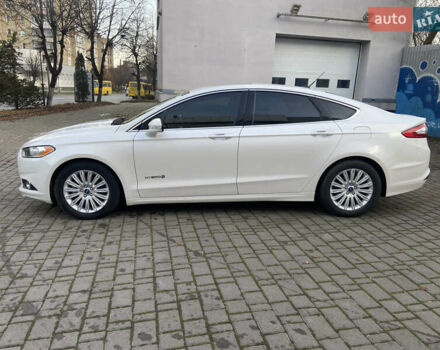 Белый Форд Фьюжн, объемом двигателя 2 л и пробегом 178 тыс. км за 12500 $, фото 1 на Automoto.ua