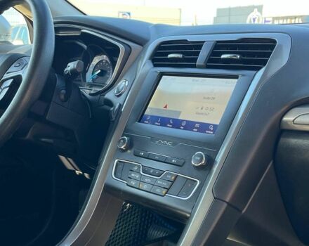 Білий Форд Фьюжен, об'ємом двигуна 1.6 л та пробігом 91 тис. км за 16690 $, фото 39 на Automoto.ua