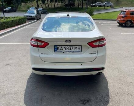 Білий Форд Фьюжен, об'ємом двигуна 2 л та пробігом 168 тис. км за 12300 $, фото 4 на Automoto.ua