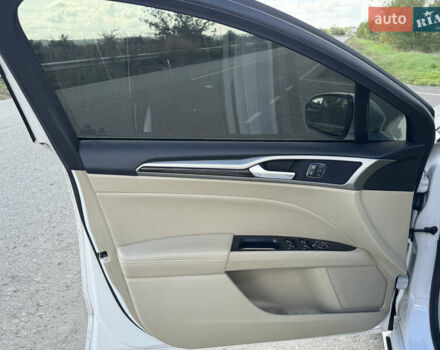 Белый Форд Фьюжн, объемом двигателя 2 л и пробегом 226 тыс. км за 10299 $, фото 8 на Automoto.ua