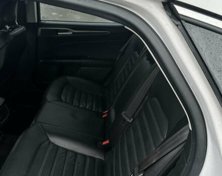 Білий Форд Фьюжен, об'ємом двигуна 2 л та пробігом 242 тис. км за 9500 $, фото 8 на Automoto.ua