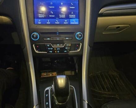 Белый Форд Фьюжн, объемом двигателя 1.6 л и пробегом 194 тыс. км за 7500 $, фото 10 на Automoto.ua