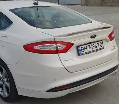 Белый Форд Фьюжн, объемом двигателя 2 л и пробегом 141 тыс. км за 11000 $, фото 6 на Automoto.ua