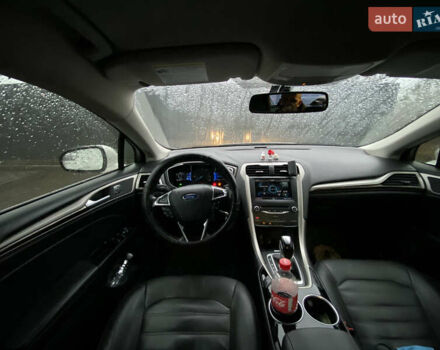 Білий Форд Фьюжен, об'ємом двигуна 2 л та пробігом 320 тис. км за 7800 $, фото 12 на Automoto.ua
