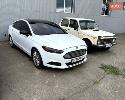 Білий Форд Фьюжен, об'ємом двигуна 2.5 л та пробігом 420 тис. км за 8700 $, фото 6 на Automoto.ua