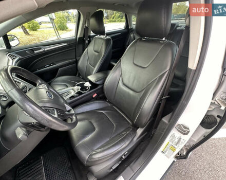 Белый Форд Фьюжн, объемом двигателя 2 л и пробегом 125 тыс. км за 9999 $, фото 23 на Automoto.ua