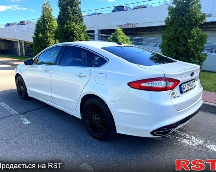 Форд Фьюжн 2013 в Киеве на Automoto.ua Белый Форд Фьюжн, объемом двигателя 2 л и пробегом 179 тыс. км за 10999 $, фото 1 на Automoto.ua