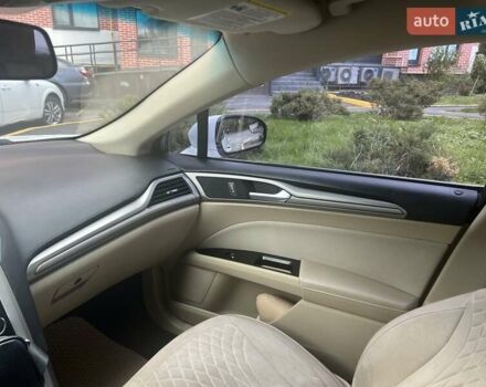 Форд Фьюжн 2013 в Киеве на Automoto.ua Белый Форд Фьюжн, объемом двигателя 2.49 л и пробегом 247 тыс. км за 9100 $, фото 13 на Automoto.ua