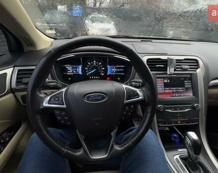 Белый Форд Фьюжн, объемом двигателя 2 л и пробегом 220 тыс. км за 11700 $, фото 9 на Automoto.ua