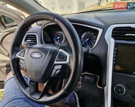 Форд Фьюжн 2013 в Николаеве на Automoto.ua Белый Форд Фьюжн, объемом двигателя 2.49 л и пробегом 181 тыс. км за 9999 $, фото 11 на Automoto.ua