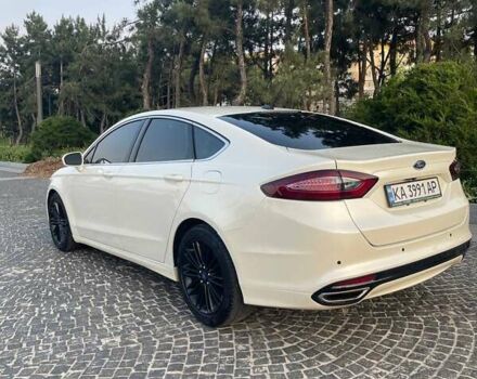 Білий Форд Фьюжен, об'ємом двигуна 2 л та пробігом 220 тис. км за 9300 $, фото 1 на Automoto.ua