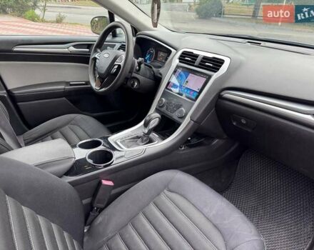 Белый Форд Фьюжн, объемом двигателя 2.5 л и пробегом 201 тыс. км за 7500 $, фото 8 на Automoto.ua