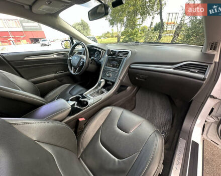 Белый Форд Фьюжн, объемом двигателя 2 л и пробегом 125 тыс. км за 9999 $, фото 41 на Automoto.ua