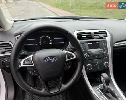 Білий Форд Фьюжен, об'ємом двигуна 2.5 л та пробігом 173 тис. км за 8300 $, фото 11 на Automoto.ua