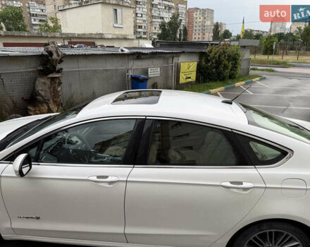 Белый Форд Фьюжн, объемом двигателя 2 л и пробегом 177 тыс. км за 11500 $, фото 5 на Automoto.ua