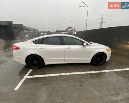 Білий Форд Фьюжен, об'ємом двигуна 2 л та пробігом 320 тис. км за 7800 $, фото 4 на Automoto.ua