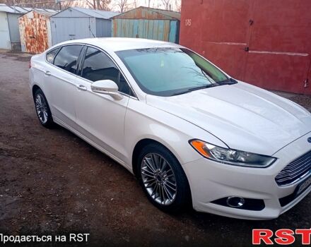 Білий Форд Фьюжен, об'ємом двигуна 2 л та пробігом 163 тис. км за 10700 $, фото 1 на Automoto.ua